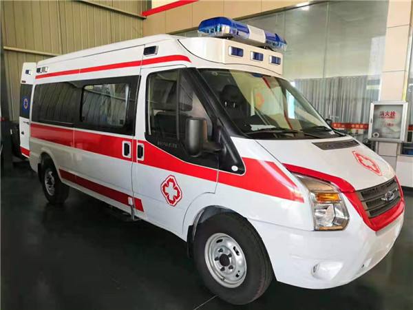象州县福特V362救护车
